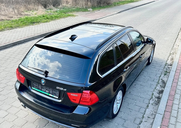 BMW Seria 3 cena 22900 przebieg: 298000, rok produkcji 2011 z Lwówek małe 436